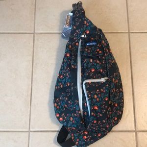 NWT Kavu Rope Sling Backpack Navy Floral